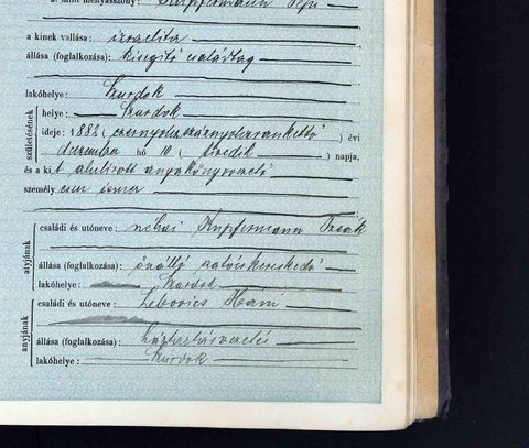 The same act, the bride’s section: Pepi (Pesel) Kupferman.