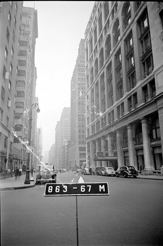 180 Madison Avenue, Manhattan (photographed c. 1940), the later Brecher Brothers showroom.
