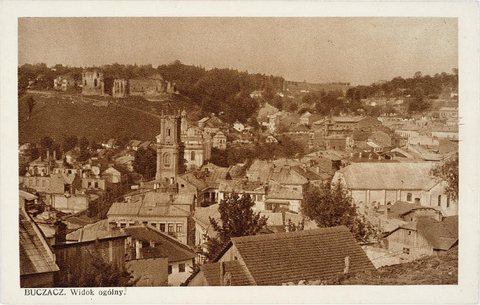Buczacz in the 1920s: a general view of the town centre (picture postcard “Buczacz. Widok ogólny”).